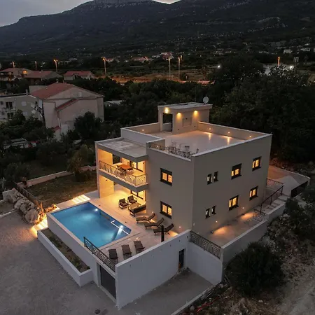 فيلة Luxury Providenza Kaštela