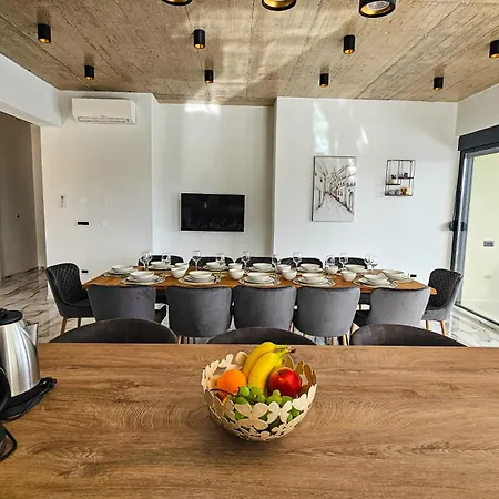 فيلة Luxury Providenza *